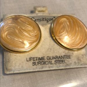 New earring by sensitique